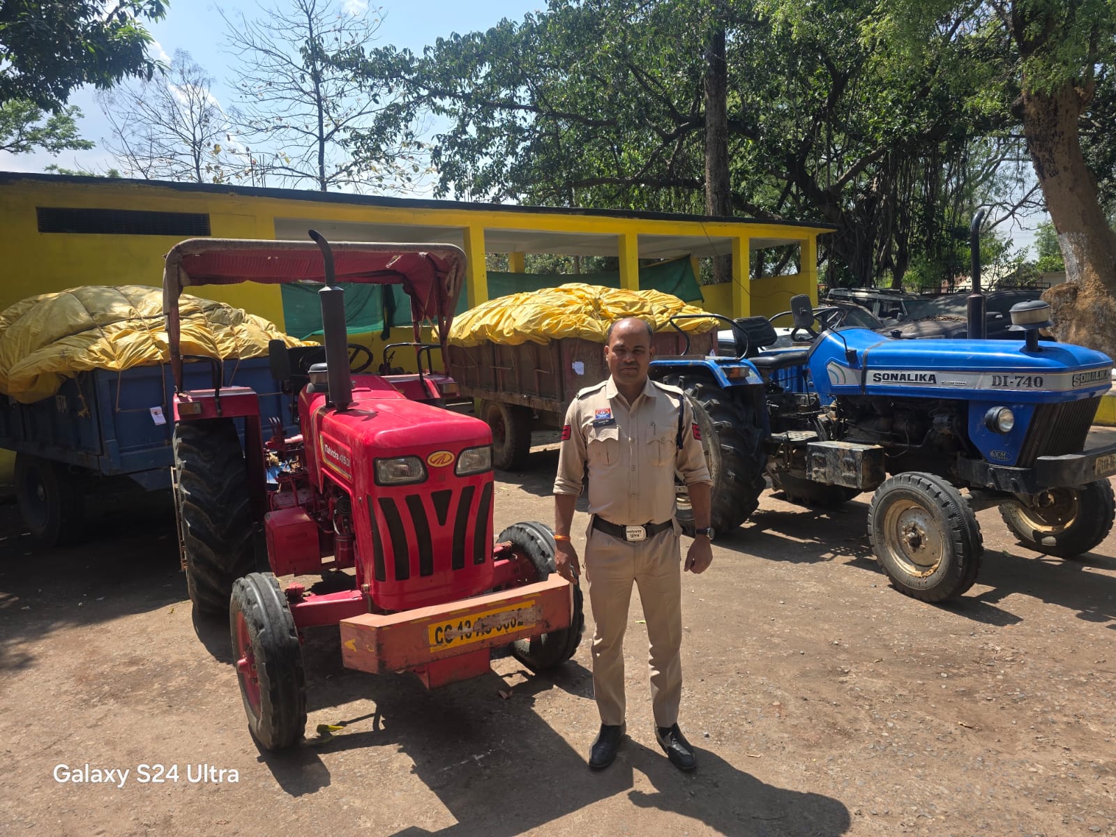 follow-up : ग्राम आमाघाट में अवैध अफीम की खेती का भंडाफोड़ अफीम के पौधे 60.326नग इनका वजन 2.877किलोग्राम की जप्ती वर्त्तमान मे 2 करोड़ 5 लाख 10 हजार इसकी कीमत है 