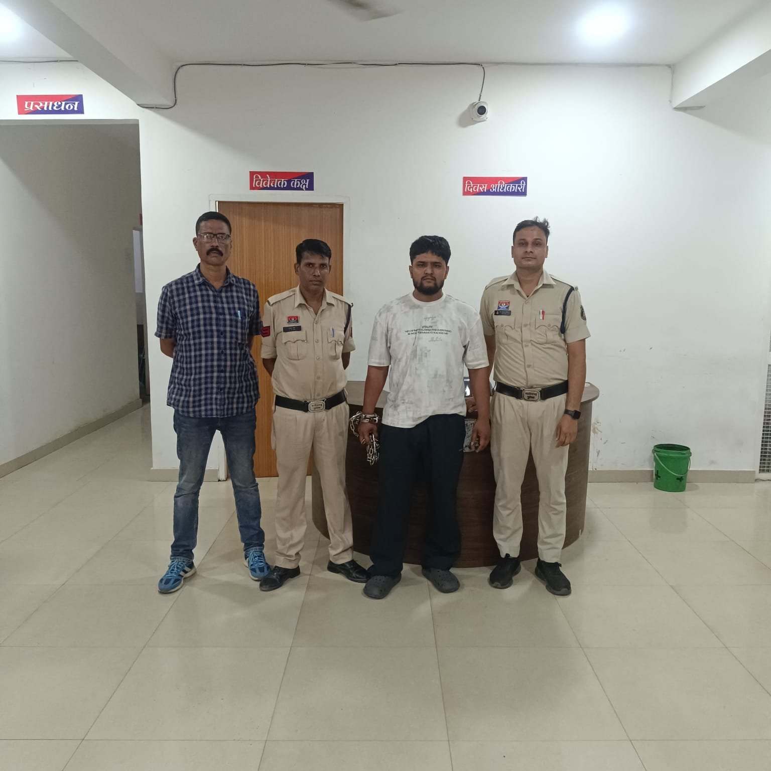 शराब के लिए पैसे मांगने पर मारपीट मामले का फरार आरोपी मनीष बिहारी गिरफ्तार, भेजा गया रिमांड पर