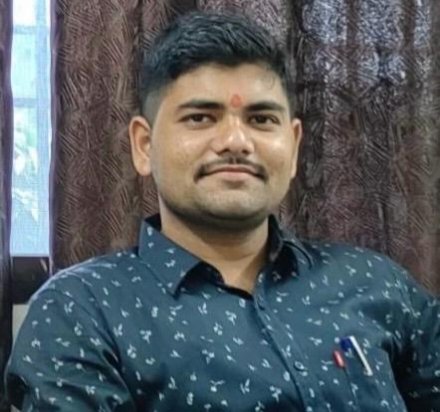 भाजयुमो अध्यक्ष सुमीत शर्मा का कांग्रेस पर सर्जिकल स्ट्राइक – दिया जलाने पर कांग्रेस का दिल क्यों जल रहा….. पिता की राख पूरे देश में छिड़कवाने वाले आज दीये जलने पर सवाल उठा रहे